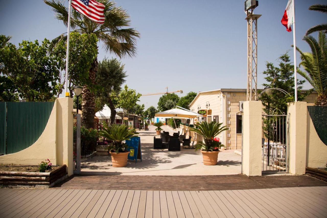 Villaggio Albergo Cervo Zapponeta Εξωτερικό φωτογραφία